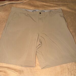 Callaway Men's Khaki Flat-Front Golf Shorts